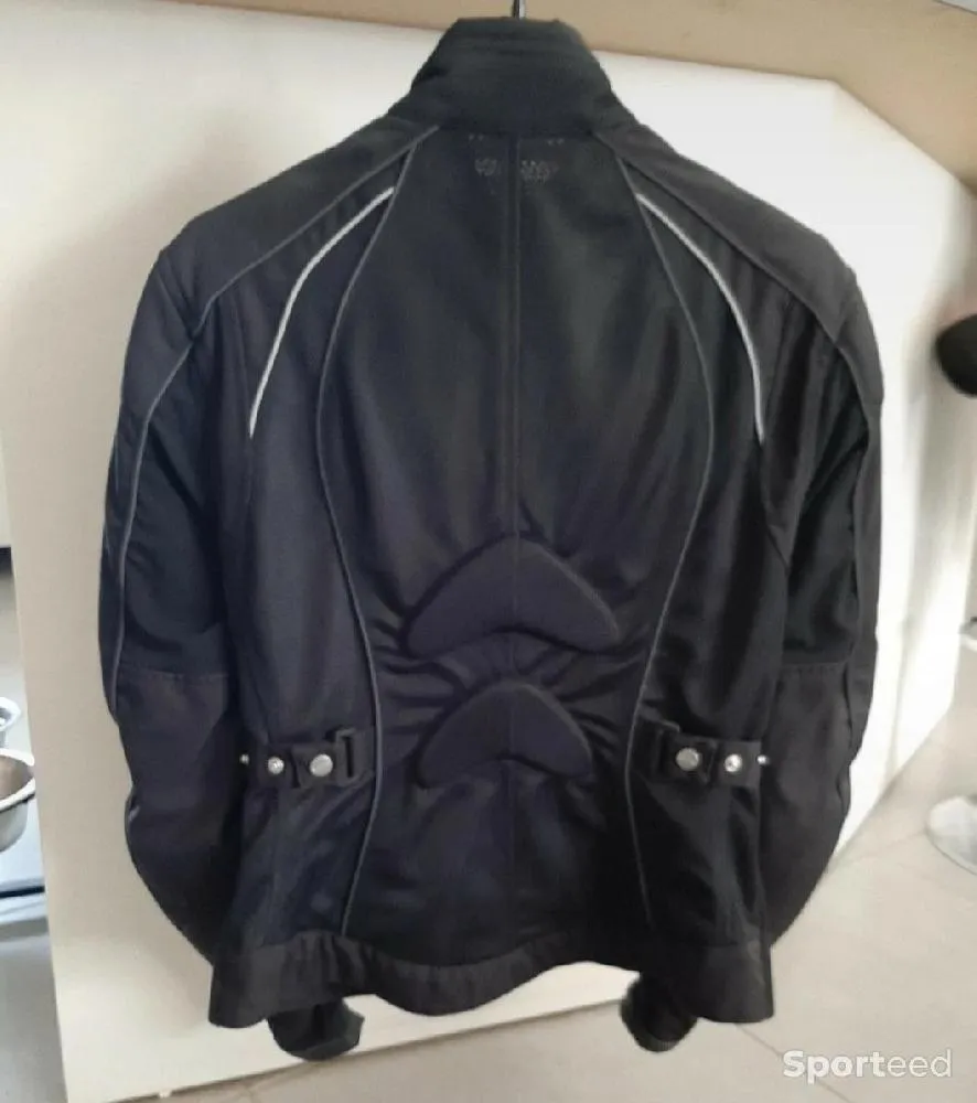 Blouson Moto d'occasion Ajouté le : 19/07/2024