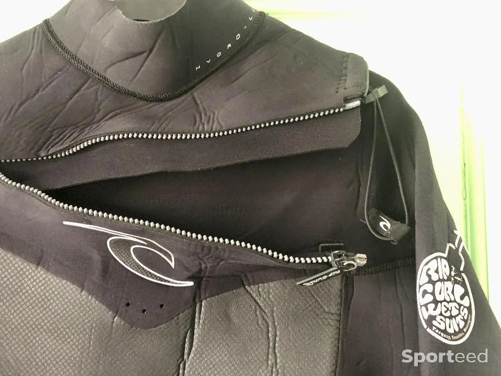 Combinaison RipCurl E4 Flashbomb 4.3 Frontzip d'occasion Ajouté le : 16/05/2024
