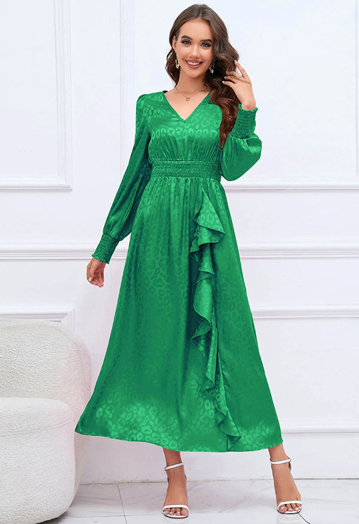 Robe longue à volants en jacquard léopard brillant en vert