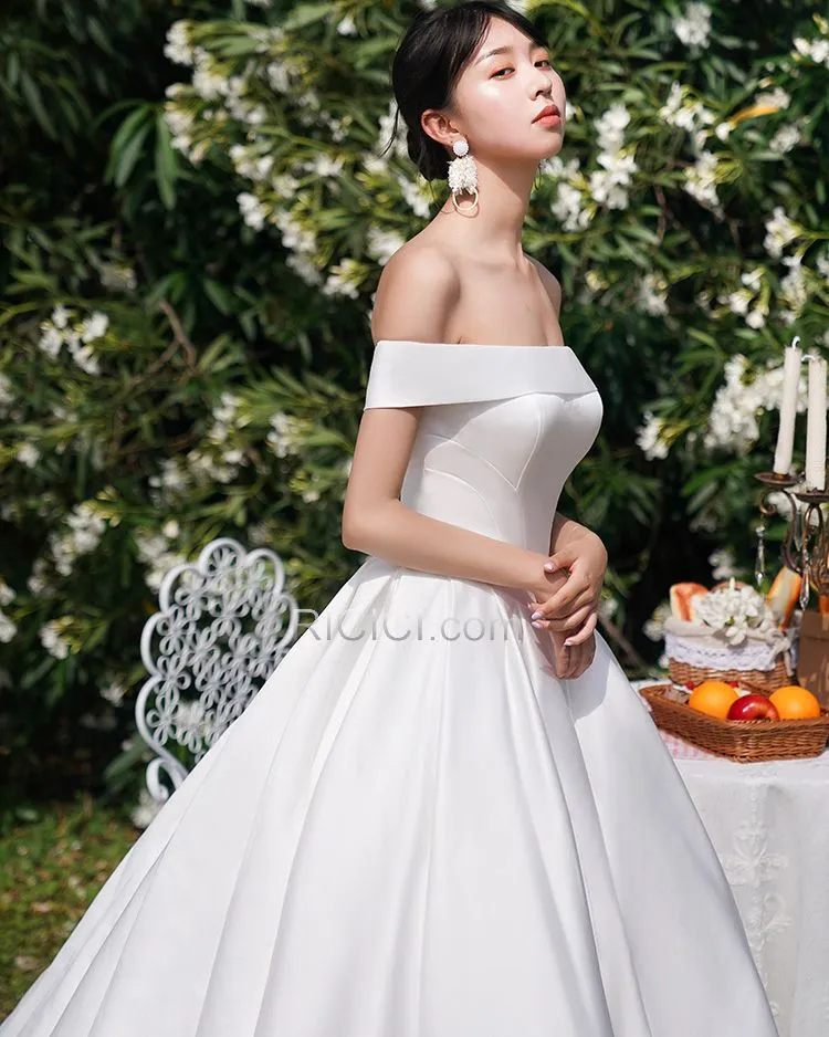 Simple Printemps Élégant Dos Nu Blanche Princesse Robe De Mariée